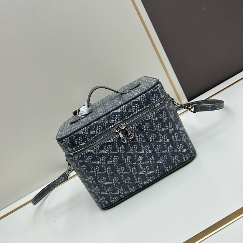 Go*ard cosmetic bags